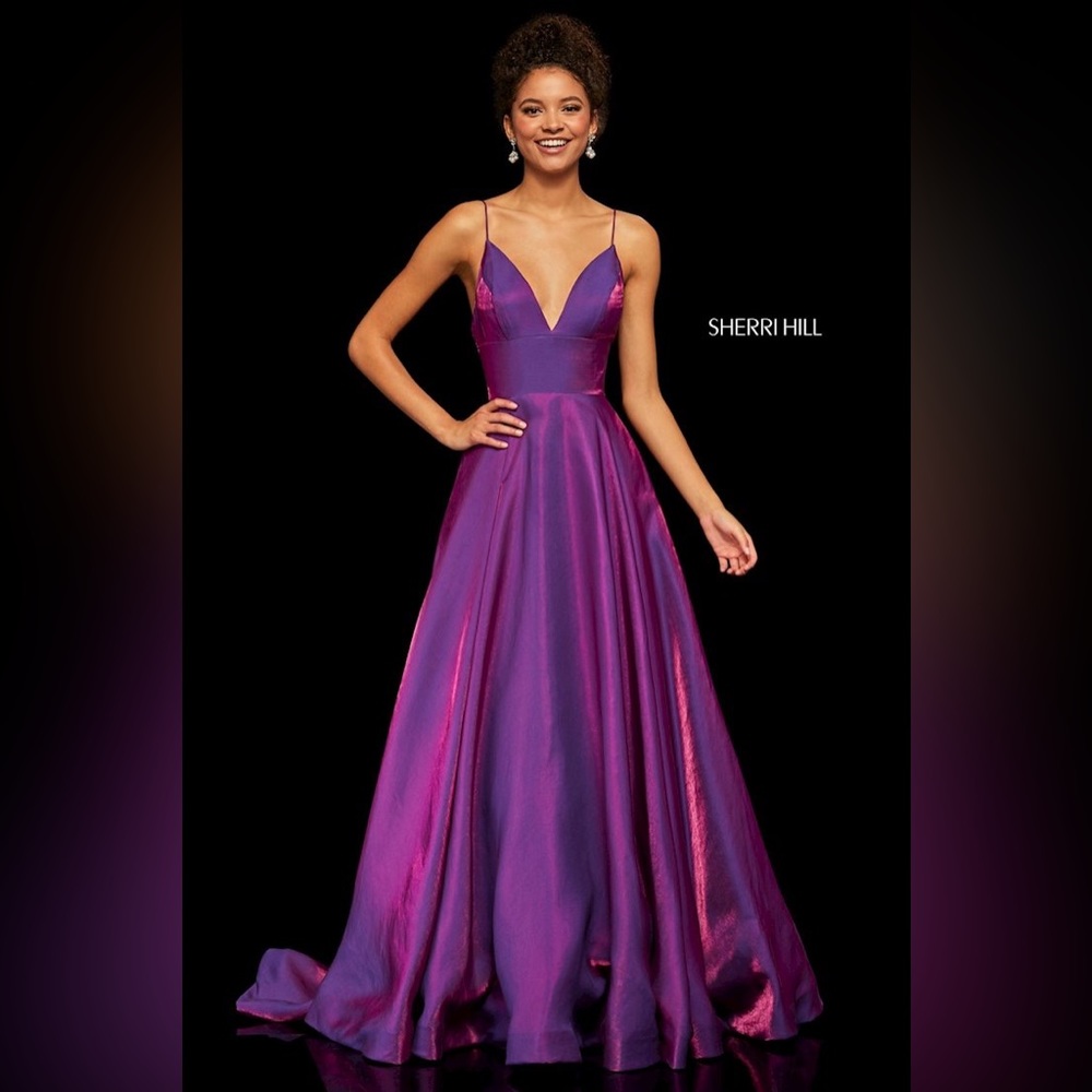 *FREE SHIPPING* Sherri Hill 2019 Purple/Pink Iridescent color shifting dress